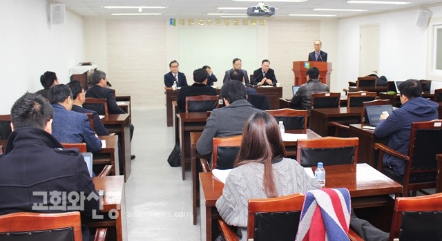 예장합동 진용식 이대위원장과 한기협 회원들 사역방향 밝혀1.jpg